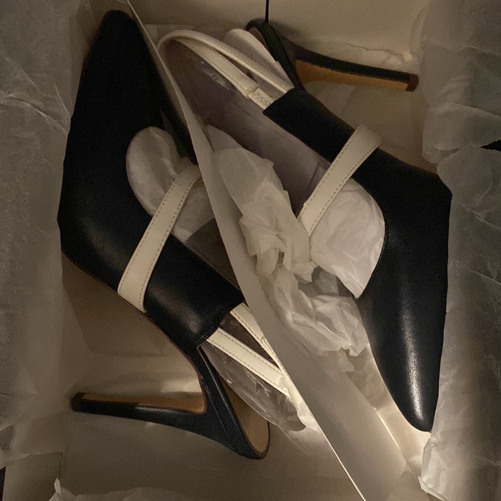 NWB Nine West Navy/White Heels - Picture 3 of 4